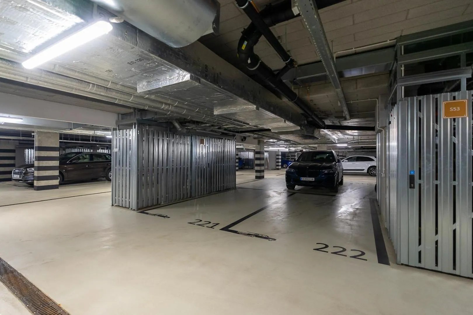 Praga Apartment - Terrace & Parking - By Rentujemy Warszawa Polska
