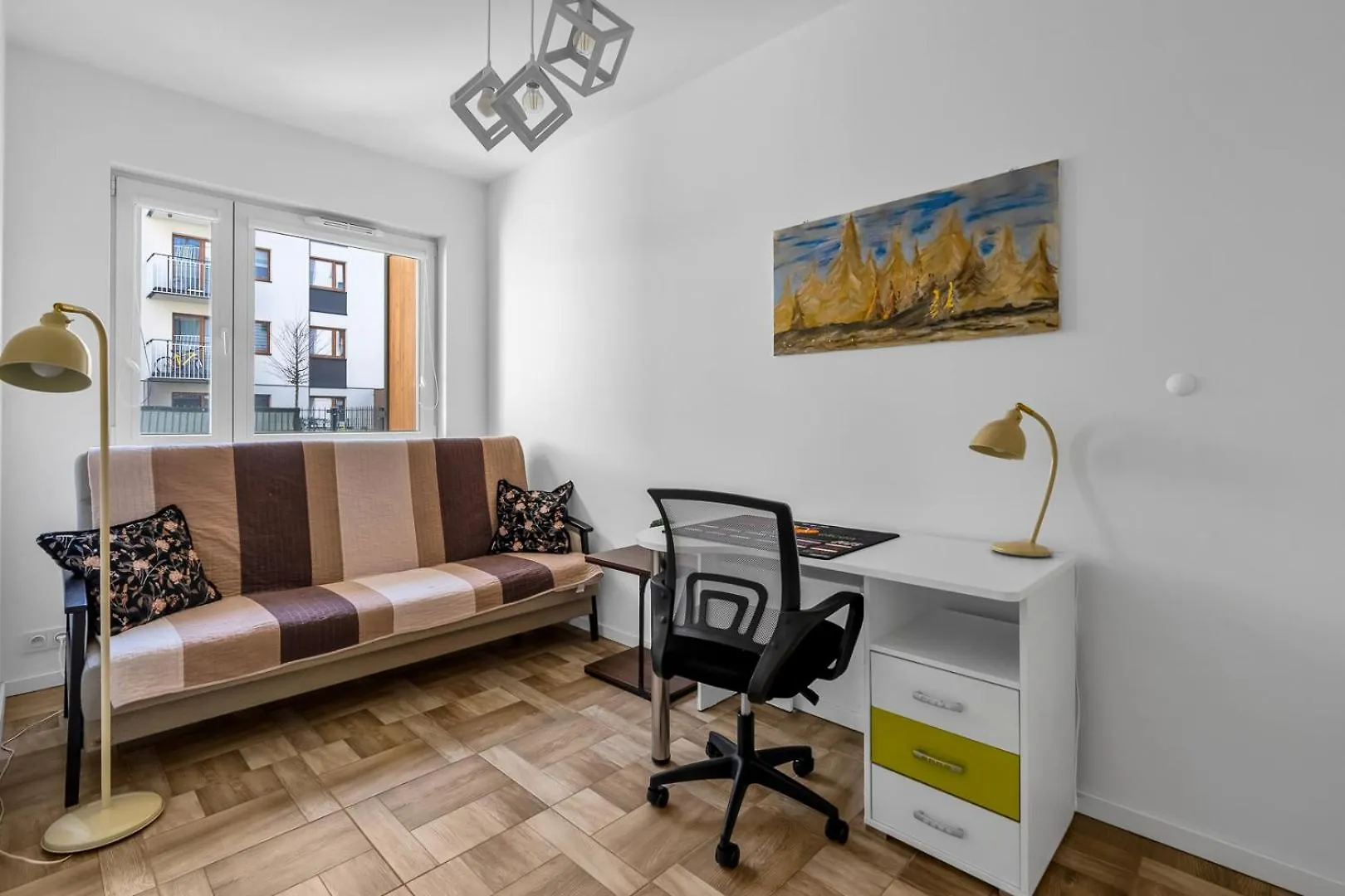 Praga Apartment - Terrace & Parking - By Rentujemy Warszawa